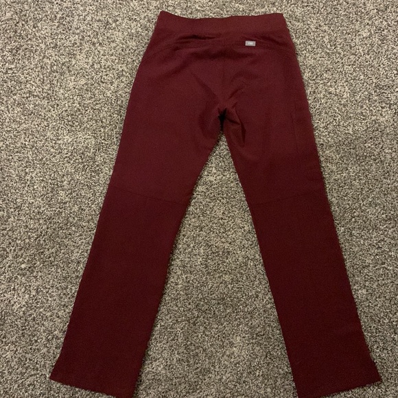 FIGS Women’s Livingston Basic Scrub Pants - XS - Burgundy - Picture 2 of 4